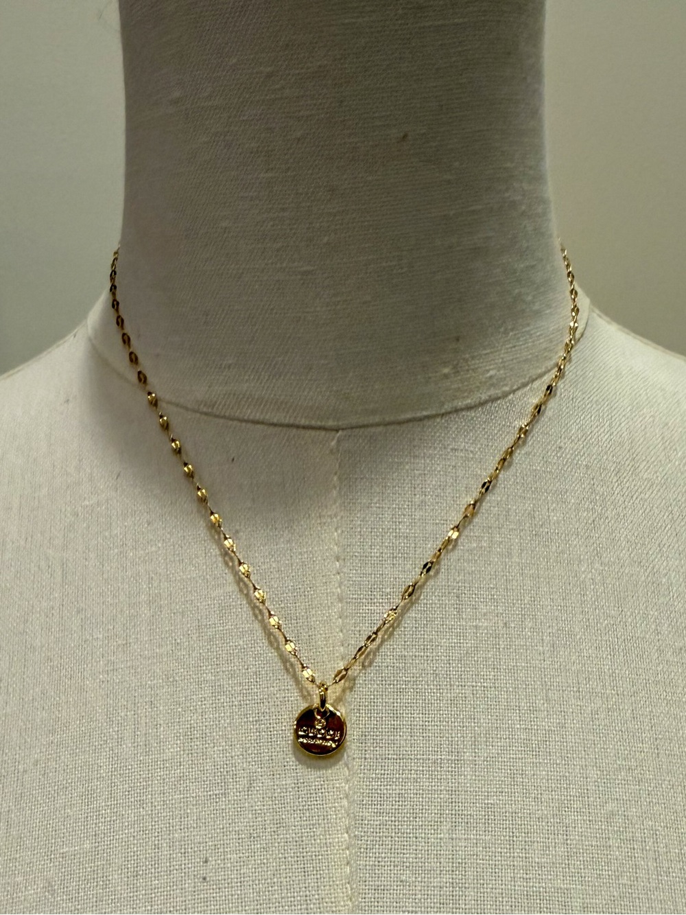 Gucci Gold-tone Mini Logo Pendant Necklace - Gold - Picture 2 of 4